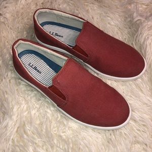 L.L. Bean Canvas shoes size 8